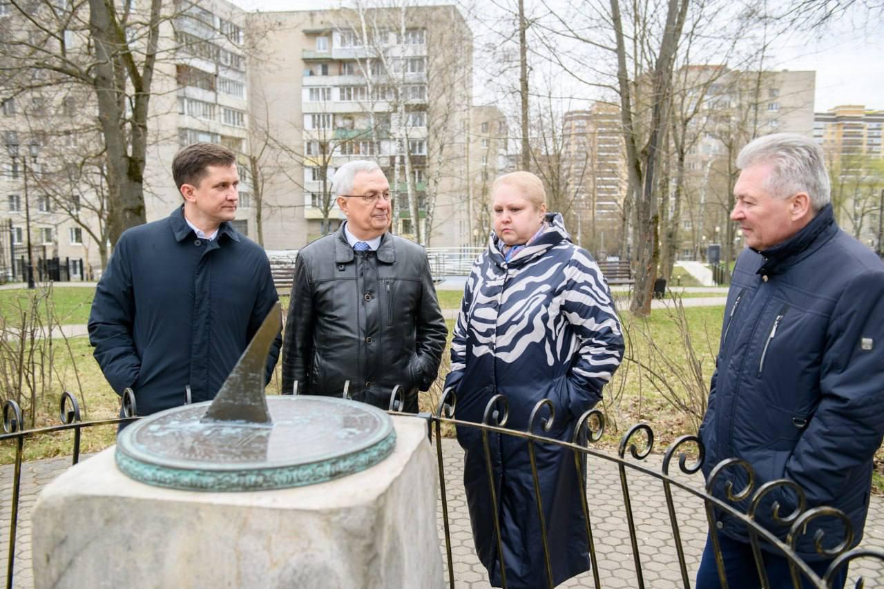 Александр Пашков в парке у усадьбы Чернышевых